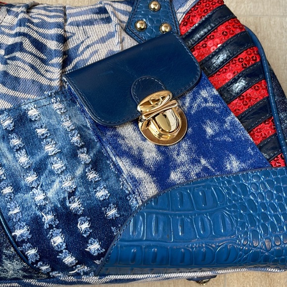 Sharif Denim 1827 Patriotic Bag With Stars & Stripes Sequins & Studs Bag - Picture 3 of 16
